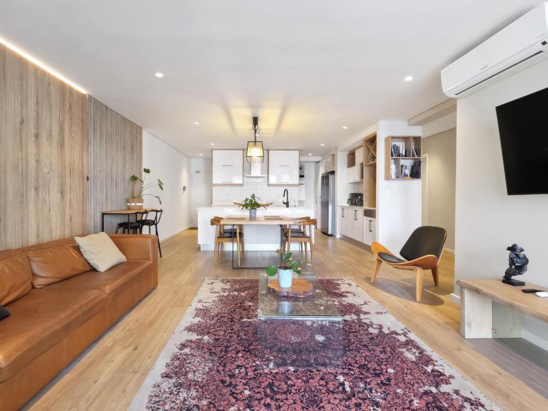 2 Bedroom Property for Sale in Sea Point Western Cape
